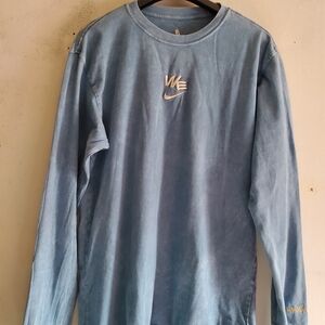 Nike  loose Fit  Light Blue Long Sleeve Tee
